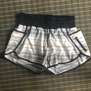 Lululemon Tracker Shorts size 8